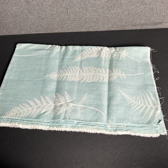 Waverly Inspirations 100% Cotton 45" x 2 Yards Precut Large Floral Aqua Print - Picture 2 of 3